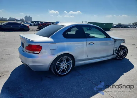 2010 BMW 135 I z USA, uszkodzony, nr VIN WBAUC7C5XAVK96428